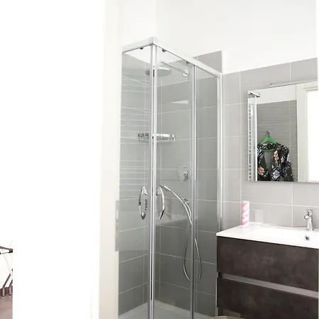 Oda ve Kahvaltı Amuri Room&suite